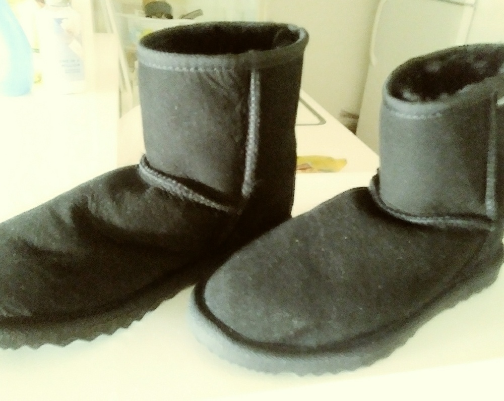 UGG boots black size 8